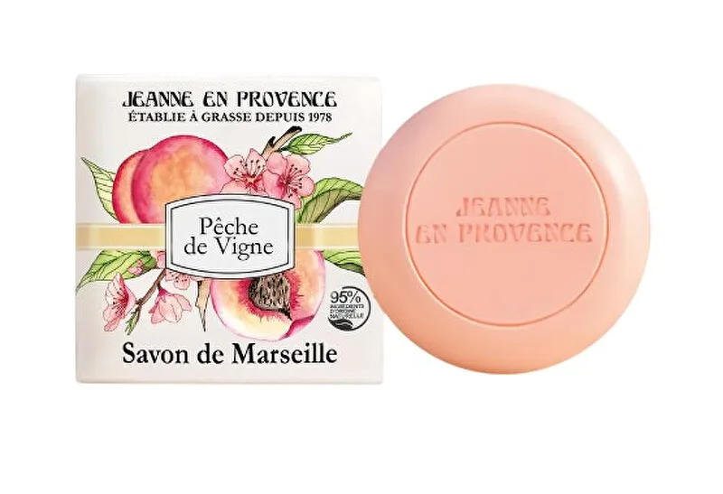 Jeanne En Provence Pêche De Vigne