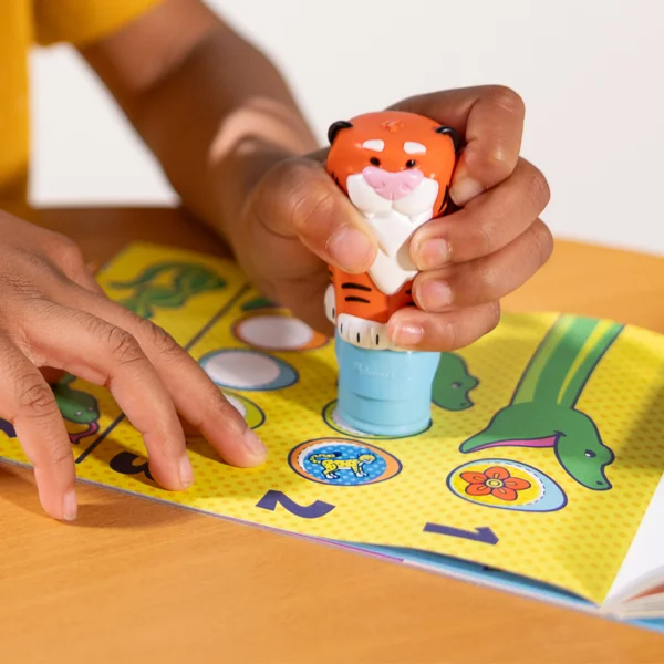  „Sticker WOW!“ veiklos knygelė „Tigras“