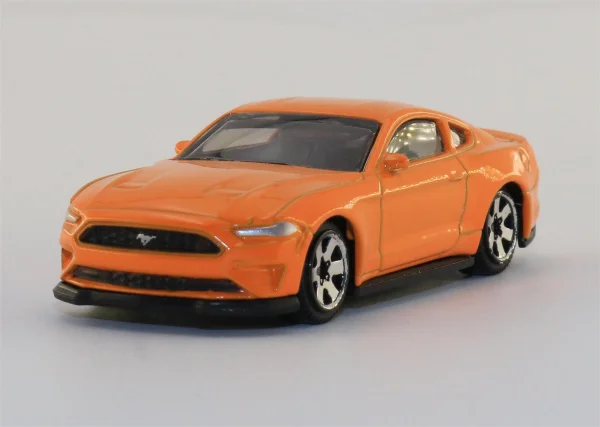  Automobilis 2018 Ford Mustang GT, 1:64 thumbnail 3