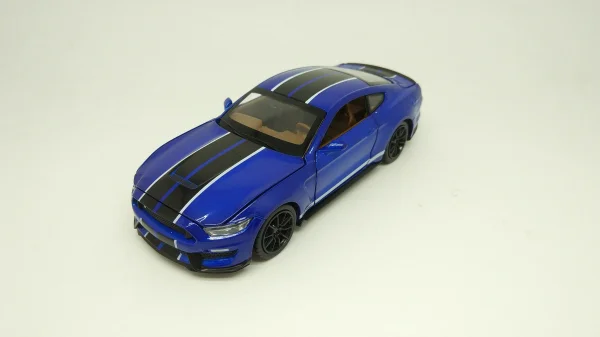  Automobilis Ford Shelby GT350, 1:32