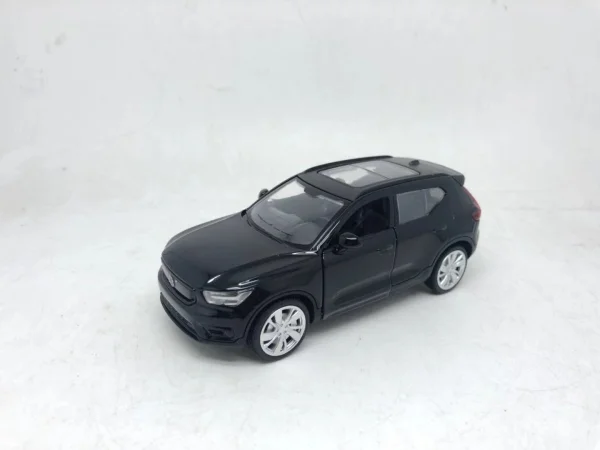  Automobilio modelis Volvo XC40 Recharge, 1:32