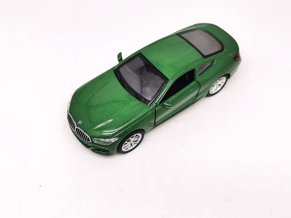  Automobilis BMW M850i Coupe, 1:44