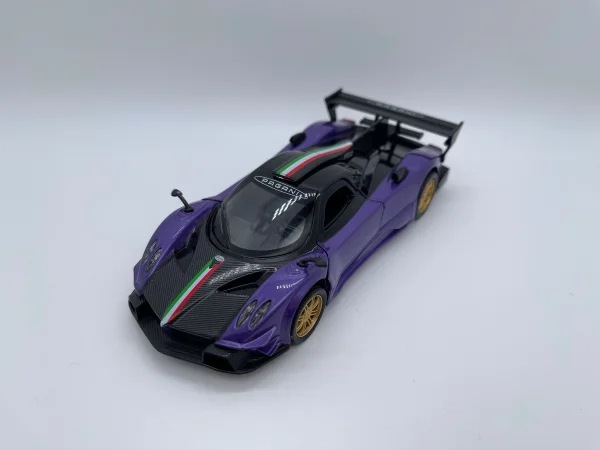 Automobilis Pagani Zonda Revolucion, 1:32