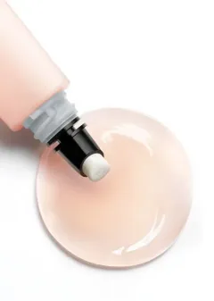 Chanel Chanel L'Huile Camelia Hydrating And Fortifying Oil thumbnail 7